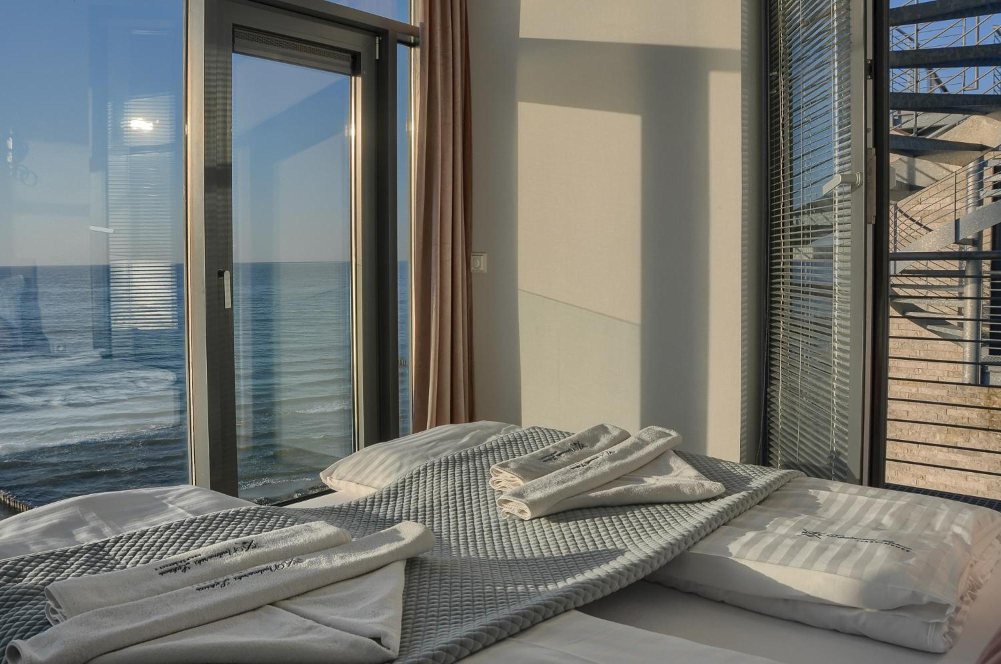 Apartament Nadmorski Luksus - Boulevard Устроне Морске Екстериор снимка
