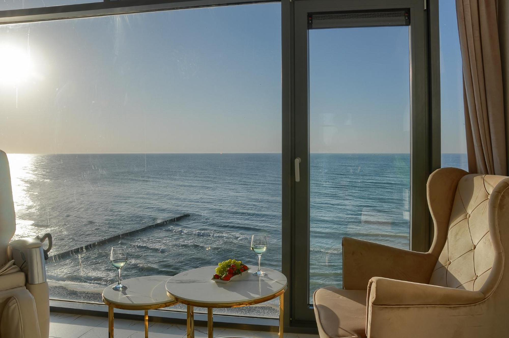 Apartament Nadmorski Luksus - Boulevard Устроне Морске Екстериор снимка
